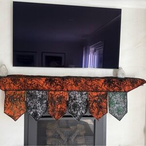 Pier 1 Halloween Mantel Scarf in Orange and Black